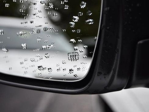 Certified 2024 Nissan Frontier SV w/ SV Convenience Package image 12