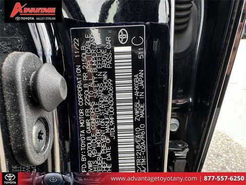 Certified 2022 Toyota Prius XLE image 23