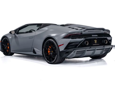 Used 2024 Lamborghini Huracan EVO AWD/4WD image 6