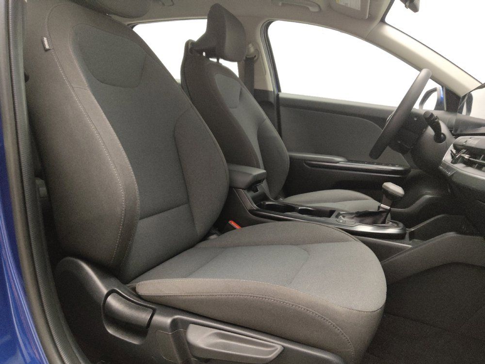 Used 2025 Kia K4 FWD image 21