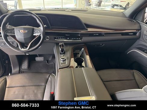 Certified 2023 Cadillac Escalade Premium Luxury image 15