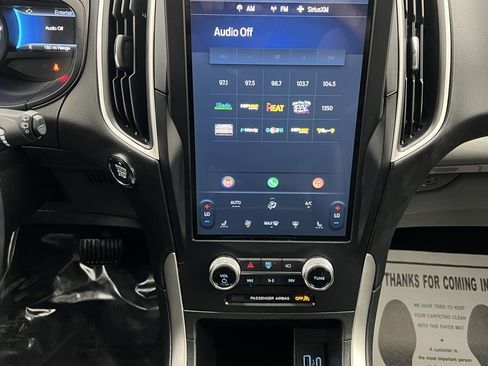 Used 2024 Ford Edge SEL image 39