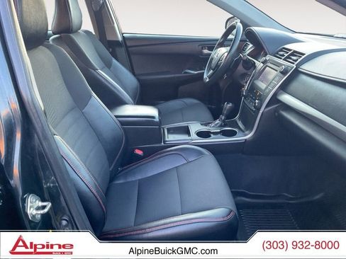 Used 2016 Toyota Camry SE image 15