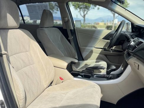 Used 2014 Honda Accord EX image 9