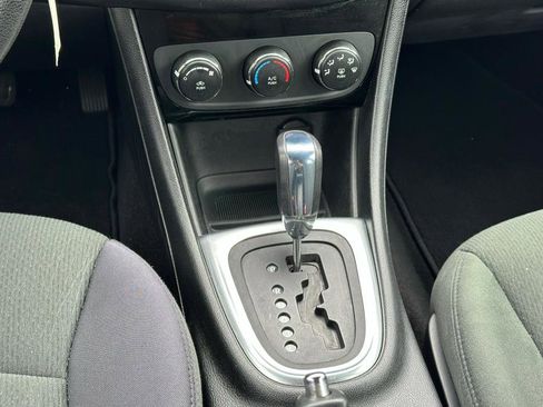 Used 2012 Chrysler 200 LX FWD image 19