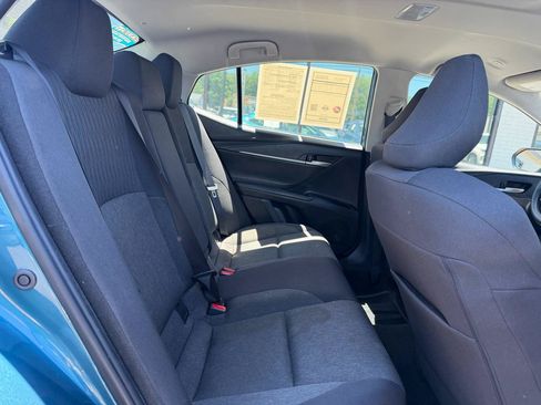 Used 2025 Toyota Camry LE FWD image 19