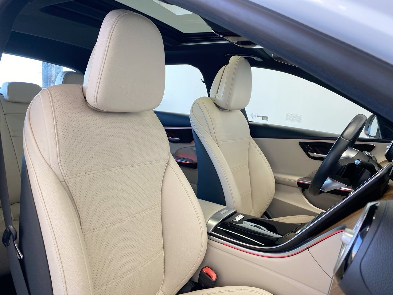 Used 2023 Mercedes-Benz C 300 Sedan w/ Exclusive Trim Package image 31