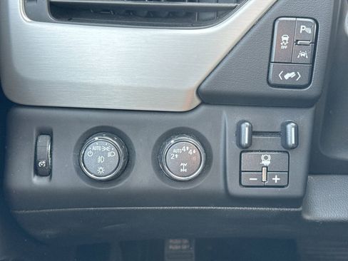 Used 2020 GMC Yukon SLT w/ HD Trailering Package AWD/4WD image 34