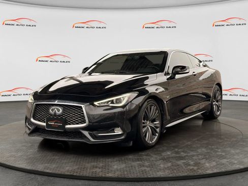 Used 2018 INFINITI Q60 3.0t Luxe w/ Sensory Package 3.0T Luxe AWD/4WD image 2