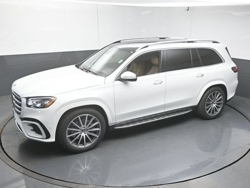 Used 2026 Mercedes-Benz GLS 450 4MATIC image 60