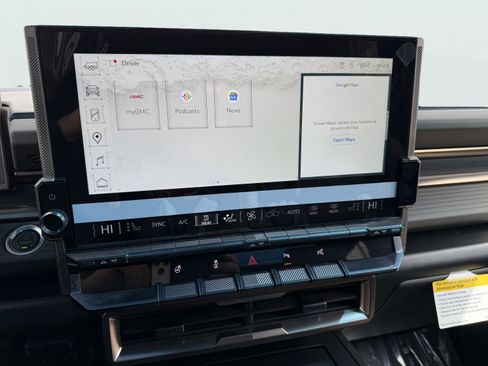 Used 2024 GMC Hummer EV 2X w/ LPO, Illumination Package image 30