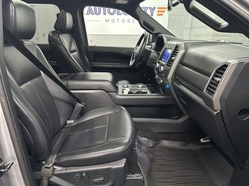 Used 2021 Ford Expedition XLT AWD/4WD image 19