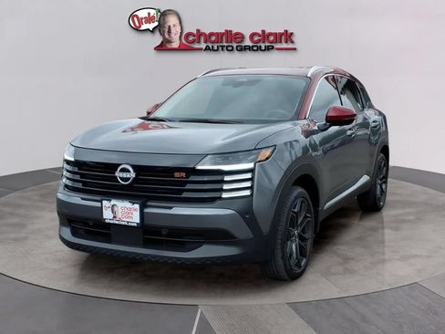 Used 2025 Nissan Kicks SR FWD image 1