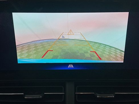 Used 2025 Chevrolet Trax LT w/ Driver Confidence Package image 22