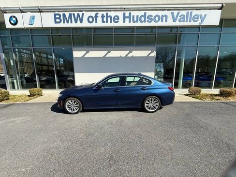 Used 2024 BMW 330i xDrive Sedan w/ Premium Package AWD/4WD image 1