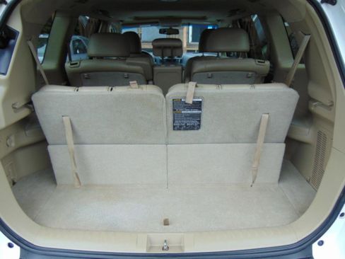 Used 2013 Toyota Highlander Limited FWD image 14