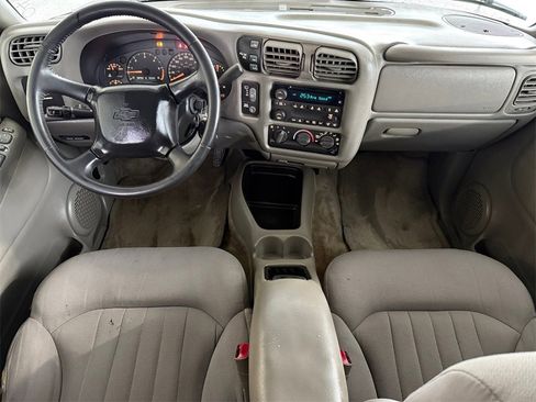 Used 2004 Chevrolet Blazer LS w/ Preferred Equipment Group image 12