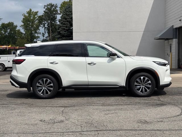 Used 2025 INFINITI QX60 Pure AWD/4WD image 2