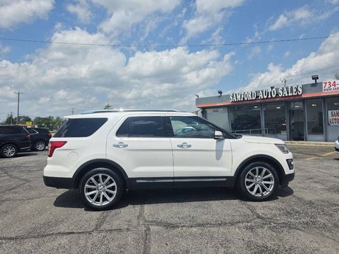 Used 2016 Ford Explorer Limited w/ Equipment Group 301A AWD/4WD image 13