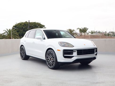 New 2026 Porsche Cayenne AWD/4WD image 7