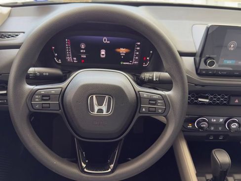 Used 2023 Honda Accord EX image 22