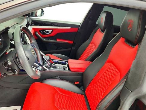 Used 2019 Lamborghini Urus AWD/4WD image 29