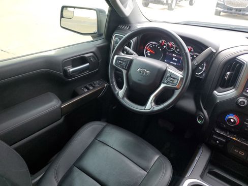 Used 2021 Chevrolet Silverado 1500 LT Trail Boss w/ Convenience Package II image 17