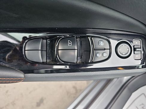 Used 2025 Nissan Altima 2.5 SR image 30