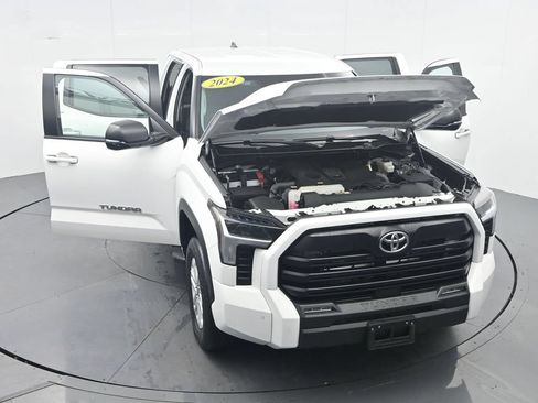 Used 2024 Toyota Tundra SR5 w/ SR5 Premium Package AWD/4WD image 39