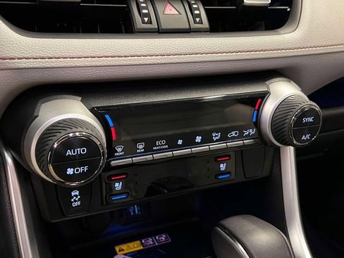 Used 2025 Toyota RAV4 Limited w/ Advanced Technology Package image 30