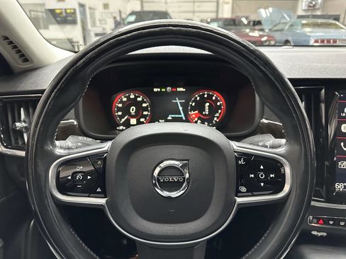 Used 2018 Volvo S90 T5 Momentum w/ Convenience Package image 20