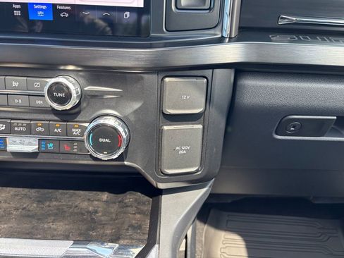 Used 2024 Ford F350 Lariat w/ Lariat Ultimate Package AWD/4WD image 25