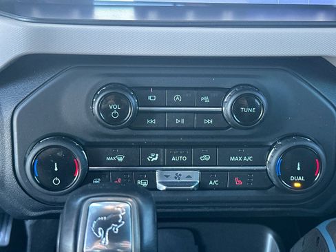 Used 2022 Ford Bronco Wildtrak image 23