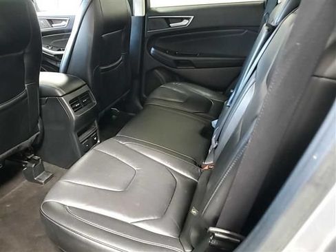 Used 2020 Ford Edge Titanium FWD image 6