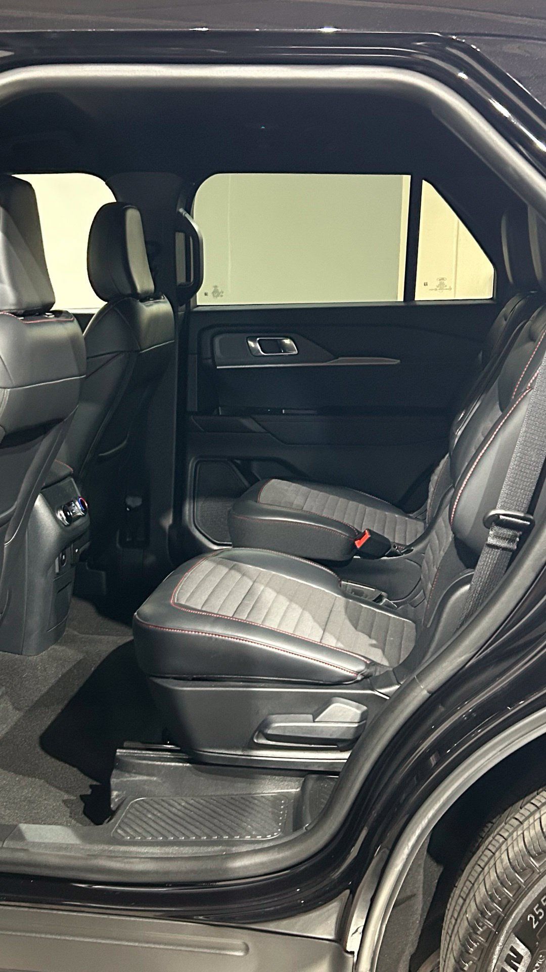 Used 2026 Ford Explorer ST-Line AWD/4WD image 54