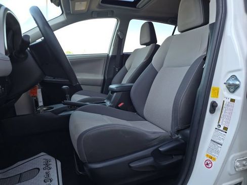Used 2013 Toyota RAV4 XLE AWD/4WD image 9