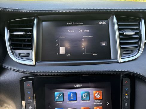 Certified 2025 INFINITI QX50 Luxe image 18