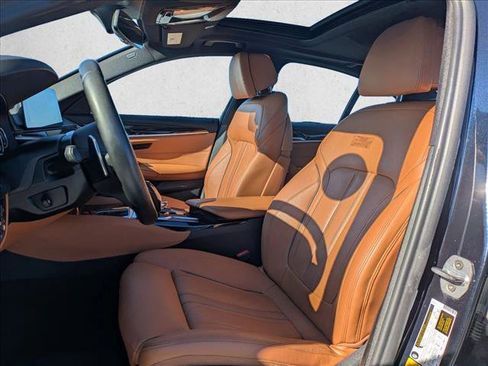 Used 2018 BMW 530e w/ M Sport Package 2 image 16