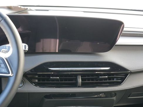 Used 2025 Buick Enclave Sport Touring image 23