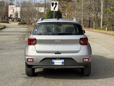 New 2026 Hyundai Venue SEL image 5