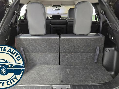 Used 2024 Mitsubishi Outlander SE image 28