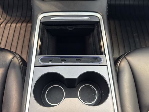 Used 2023 Tesla Model 3 Standard Range image 24