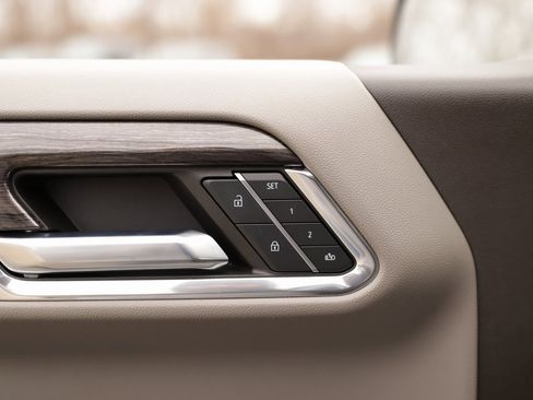 Used 2024 Chevrolet Silverado 1500 LTZ image 27