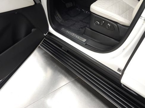 Used 2025 Cadillac Escalade Sport Platinum AWD/4WD image 18