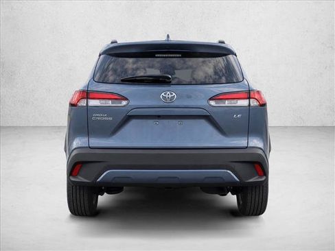 Used 2025 Toyota Corolla Cross LE FWD image 6