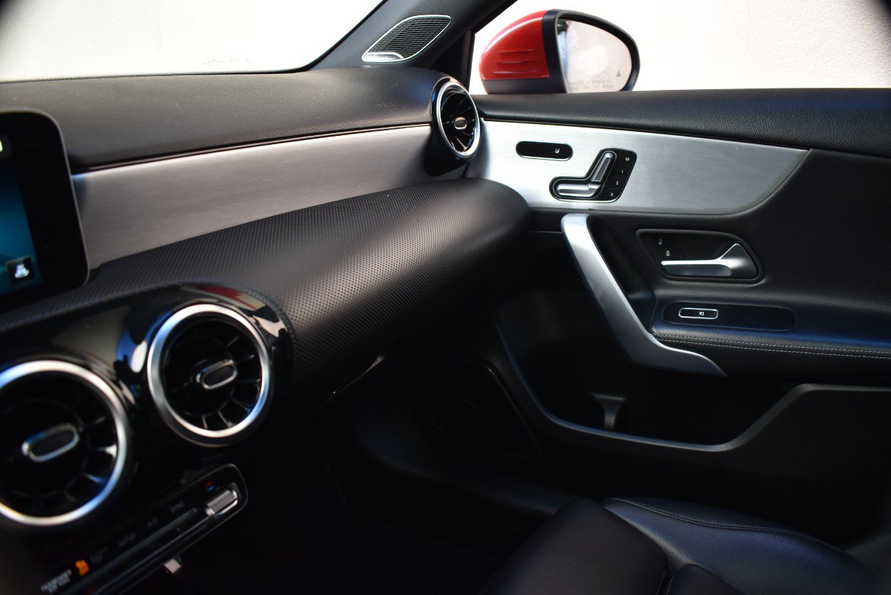Used 2019 Mercedes-Benz A 220 4MATIC image 34