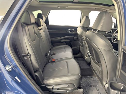 Used 2024 Kia Sorento S w/ Panoramic Sunroof Package image 36