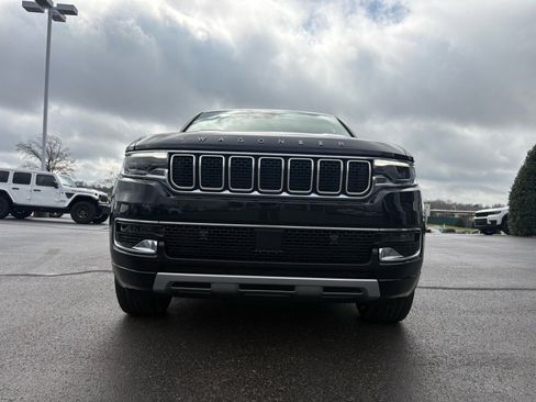 Used 2024 Jeep Wagoneer Series II image 11