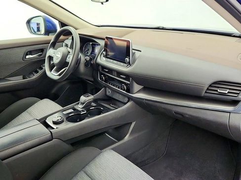 Used 2023 Nissan Rogue SV image 24