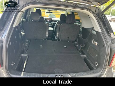 Used 2023 Ford Explorer XLT w/ Equipment Group 202A AWD/4WD image 13